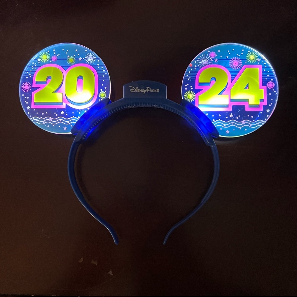 NEW Disney Parks 2024 Light-Up Mickey Ears Headband
